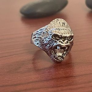 Silver KONG ring Size 8”.